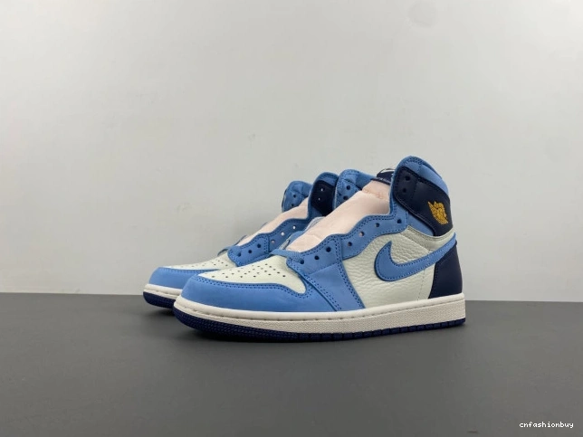OG High Jordan 1 FD2596-400 in First Flight WMNS Air 0723
